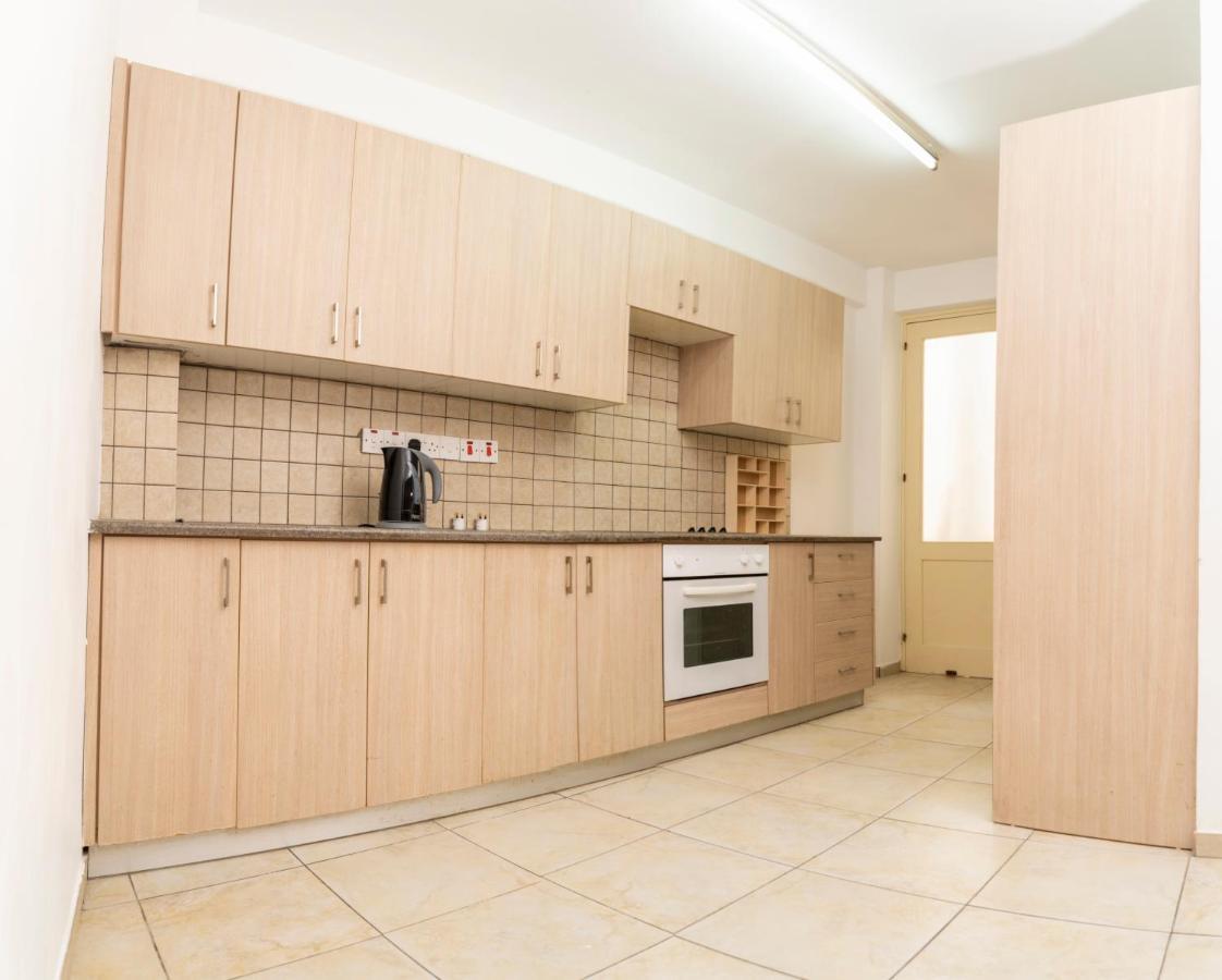 Private Room In Shared Flat نيقوسيا المظهر الخارجي الصورة