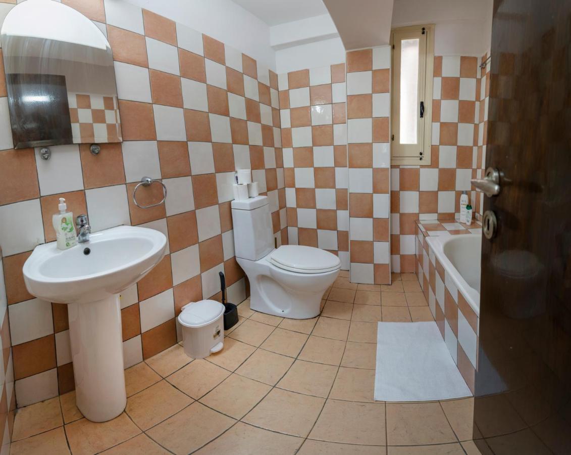 Private Room In Shared Flat نيقوسيا المظهر الخارجي الصورة