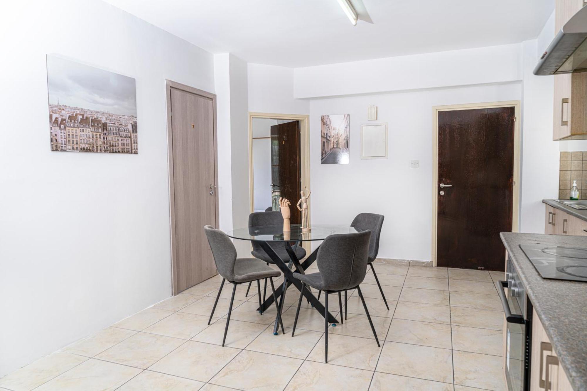 Private Room In Shared Flat نيقوسيا المظهر الخارجي الصورة