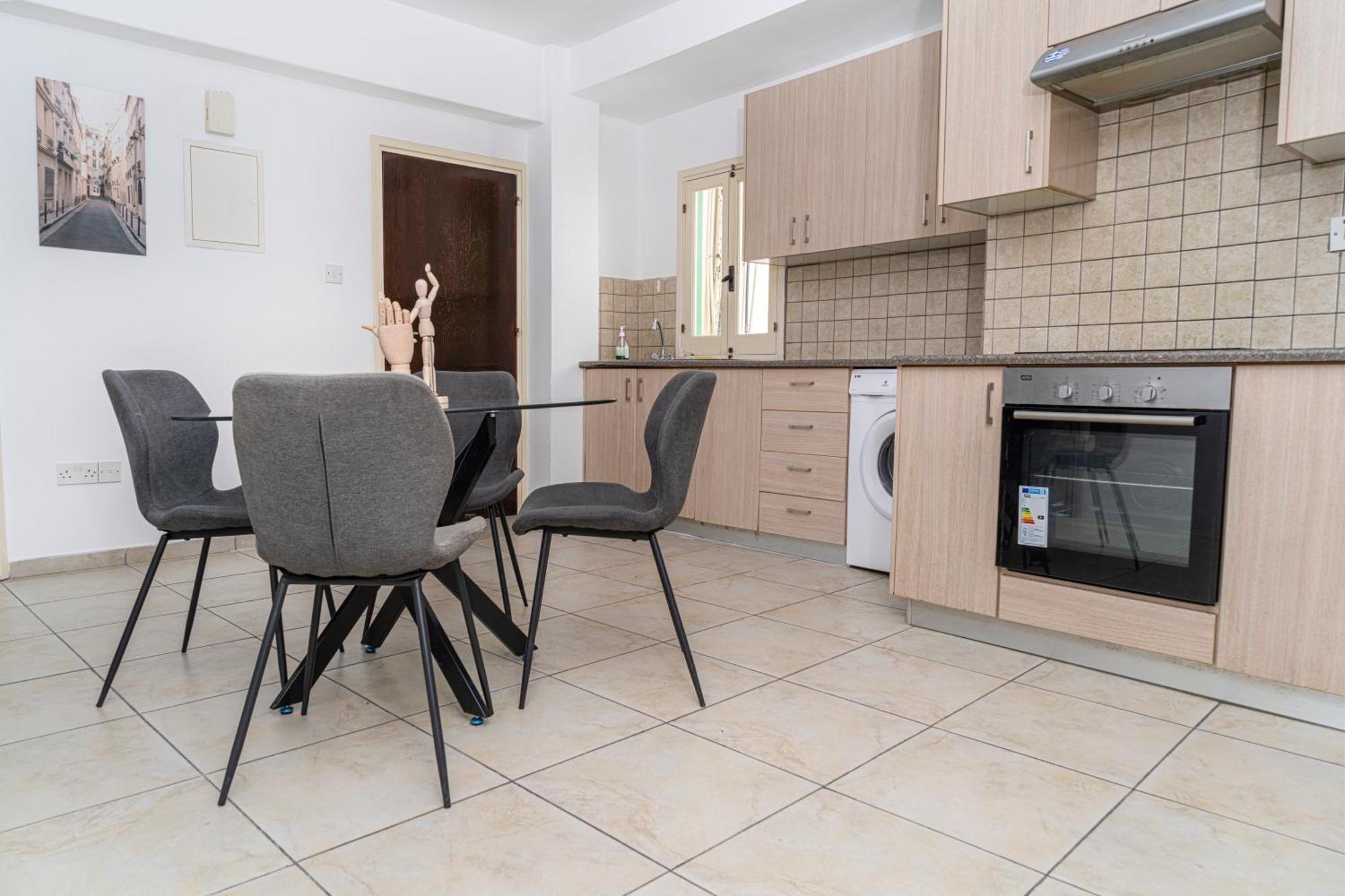 Private Room In Shared Flat نيقوسيا المظهر الخارجي الصورة